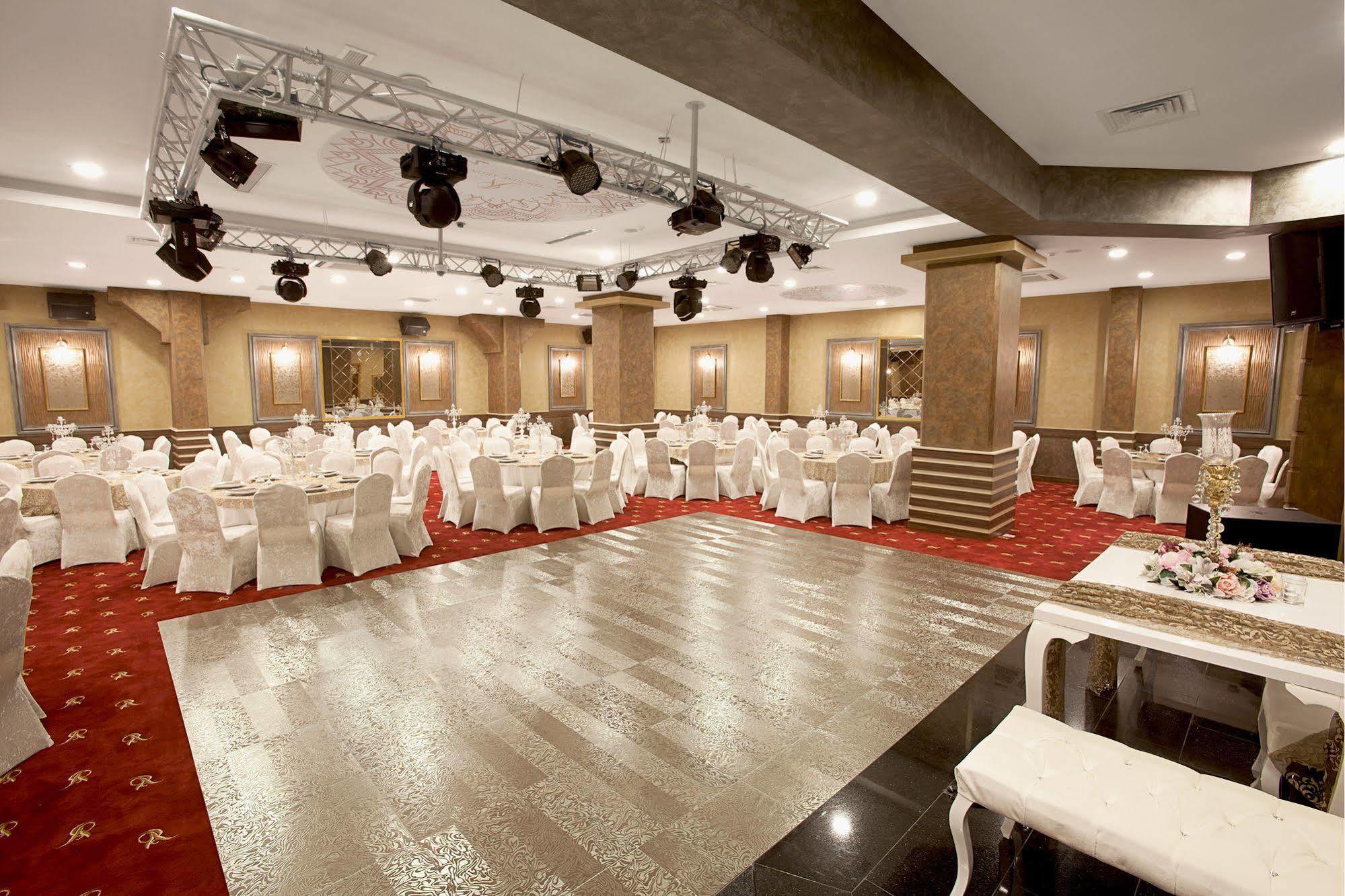 The Rise Aron Business Hotel Merter イスタンブール エクステリア 写真